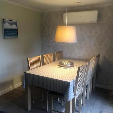 Family House Near With Garden Vila Sarup